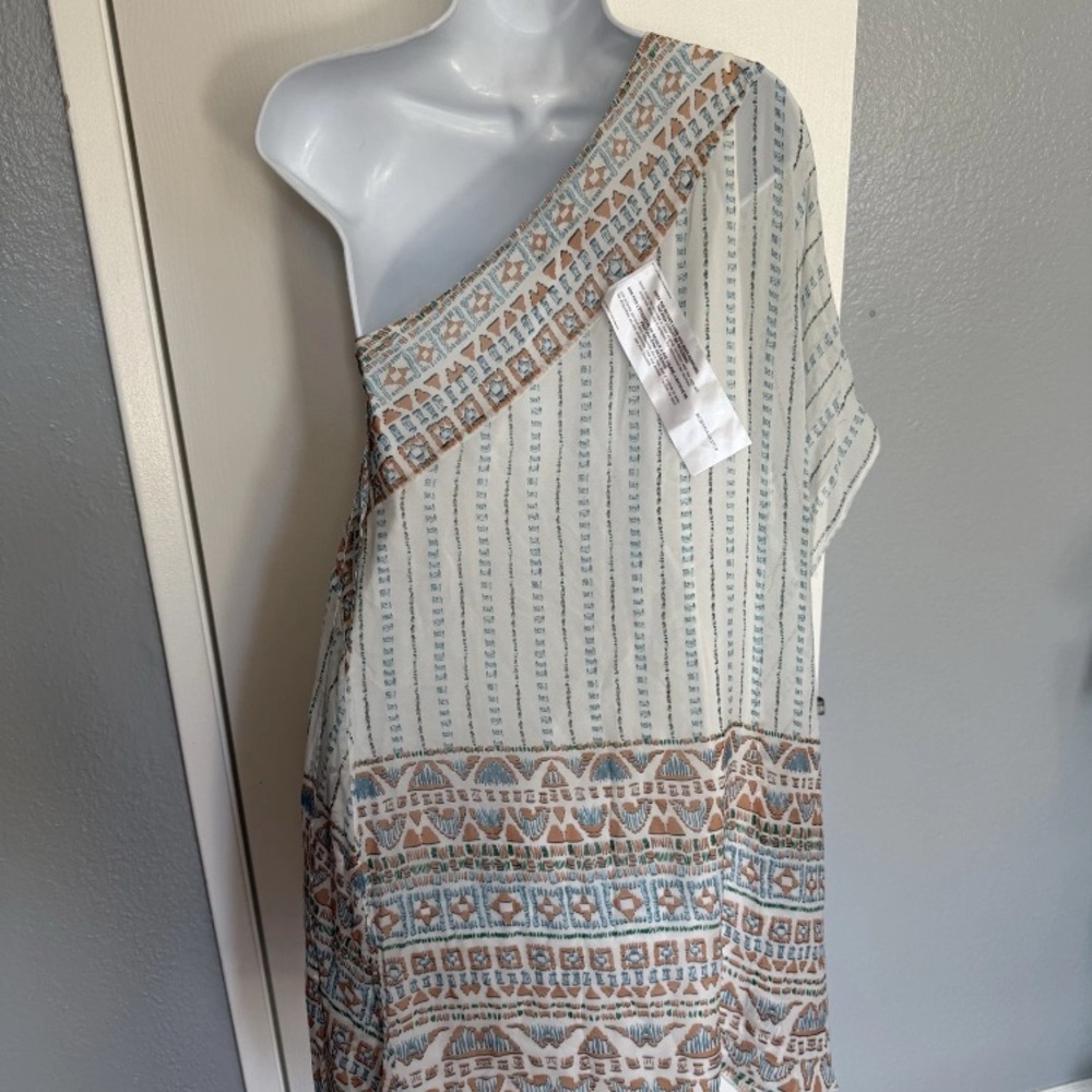 L BCBG Haute Couture Alana Maxazria Off One Shoulder Top Womens XXS Blouse Aztec